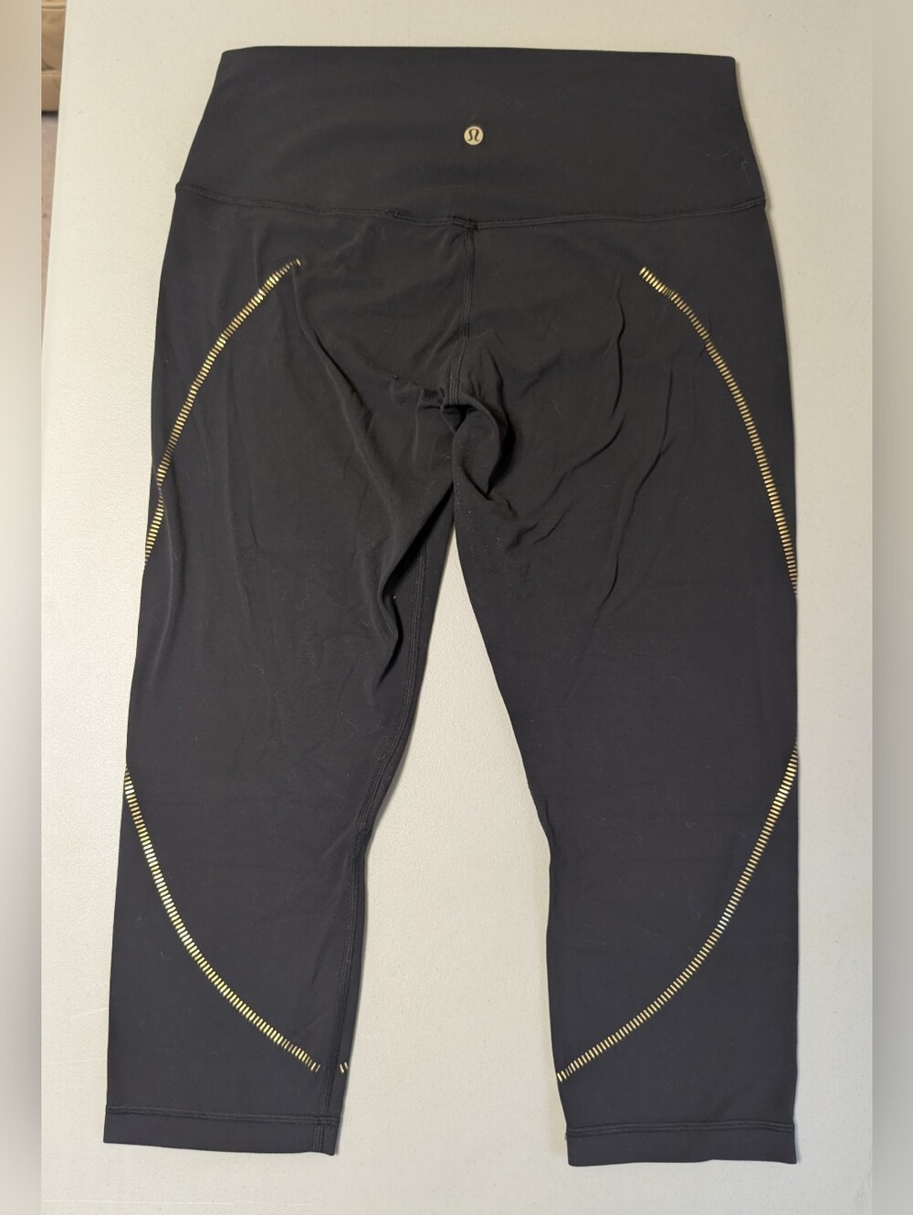 Lululemon size 12 Align leggings with gold - Picture 3 of 8
